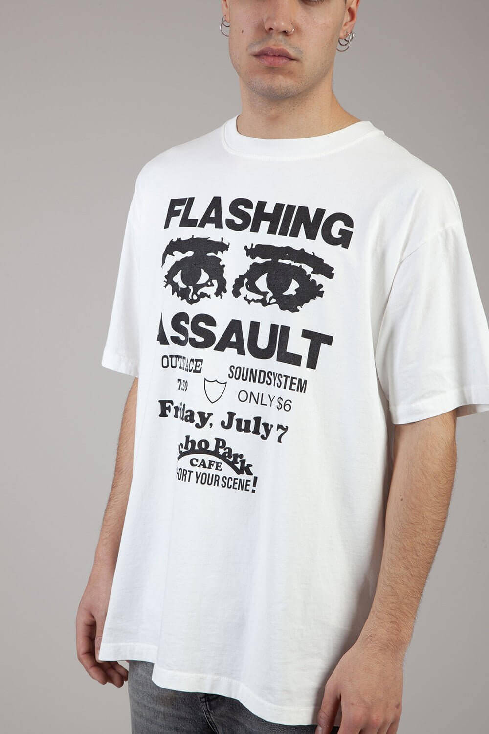 ASSAULT T-SHIRT Regular fit t-shirt printed on the front. Composition: 100% Cotton HTC LOS ANGELES