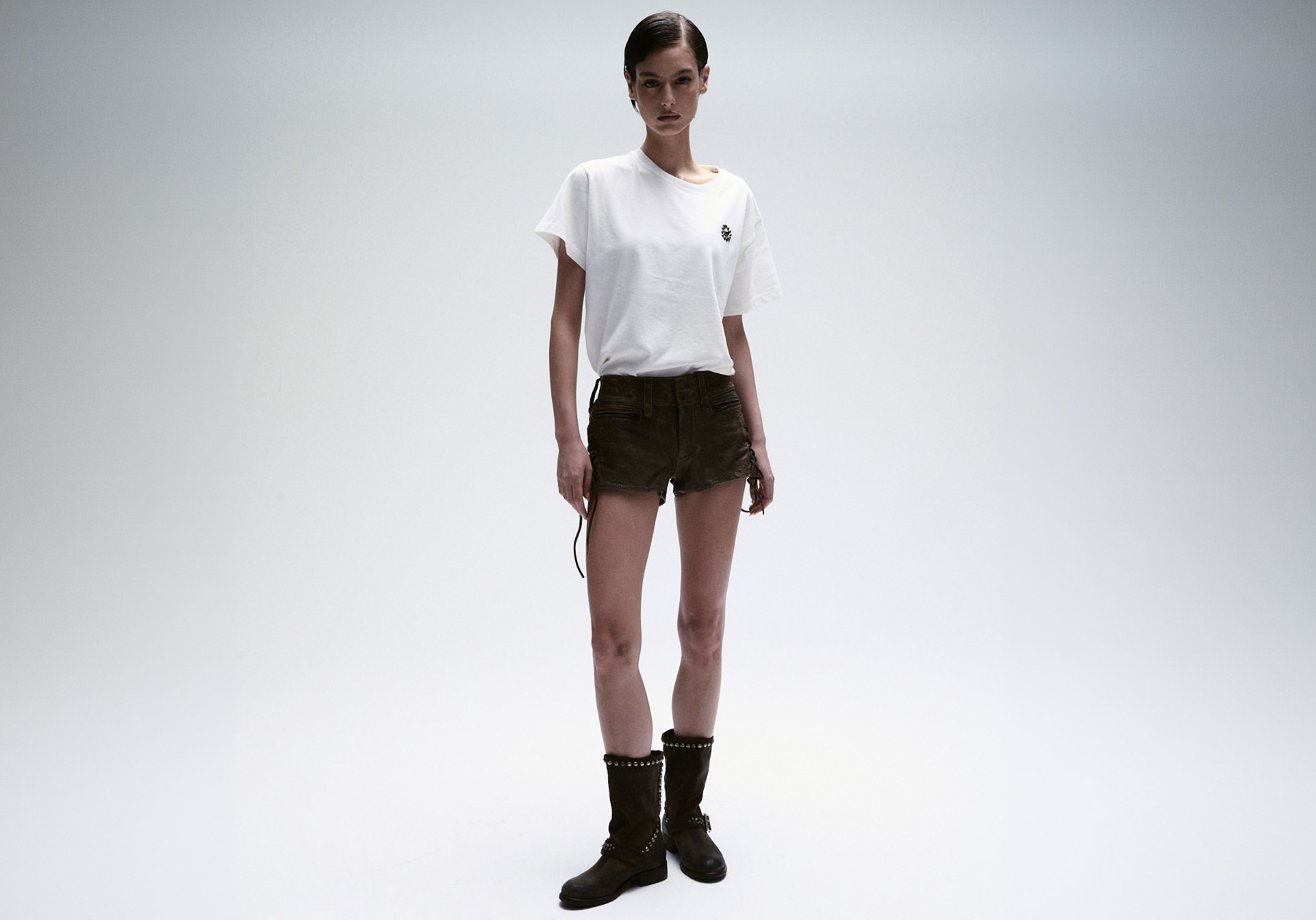 woman -t-shirt
