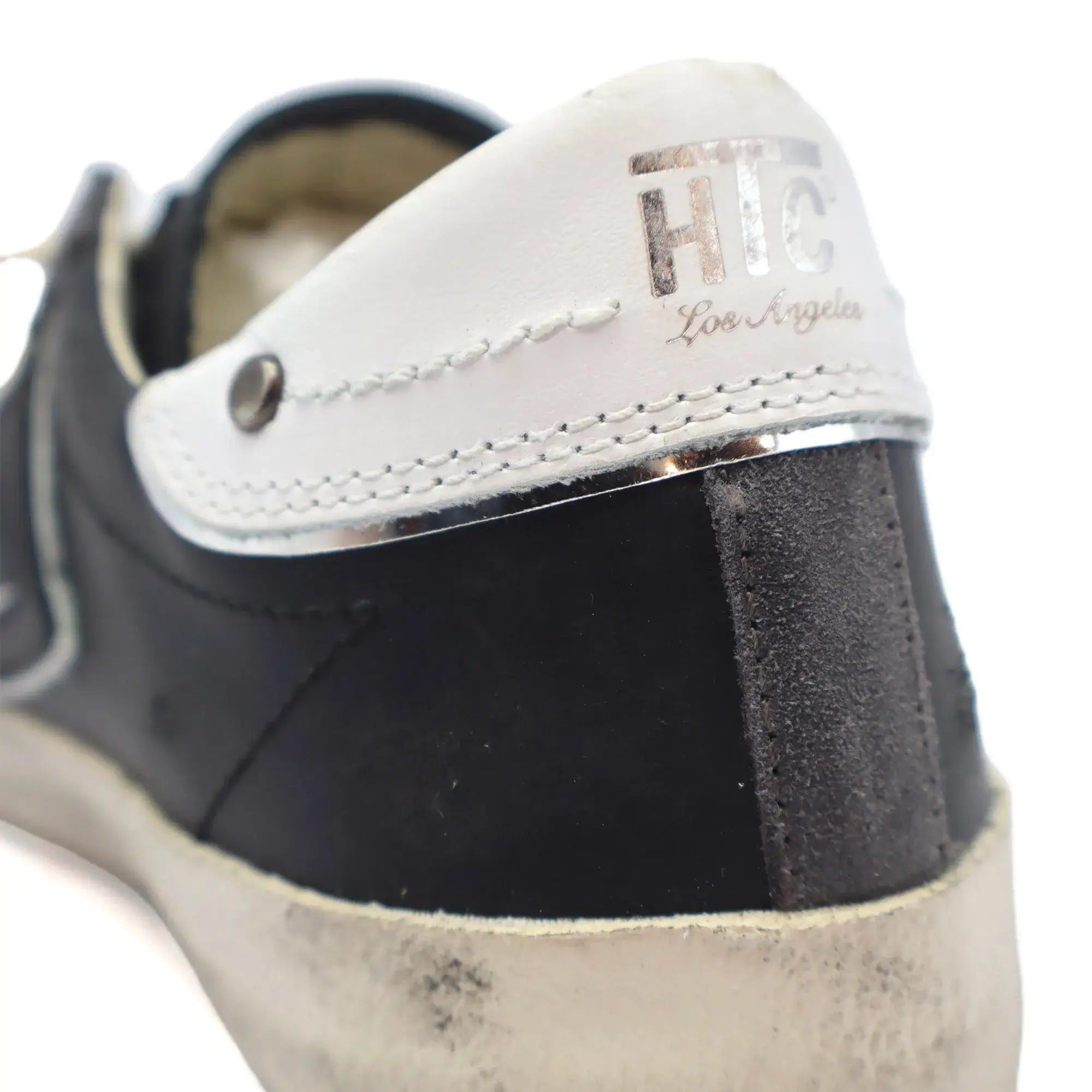 htc los angeles HTC VIPERS LOW WOMAN BLACK HTC VIPERS LOW WOMAN BLK BLACK HTC VIPERS low-top sneakers in black with a distressed finish. Standard fit, providing a comfortable and flexible wrap. Front lace-up closure for a secure fit. Small logo on the ton