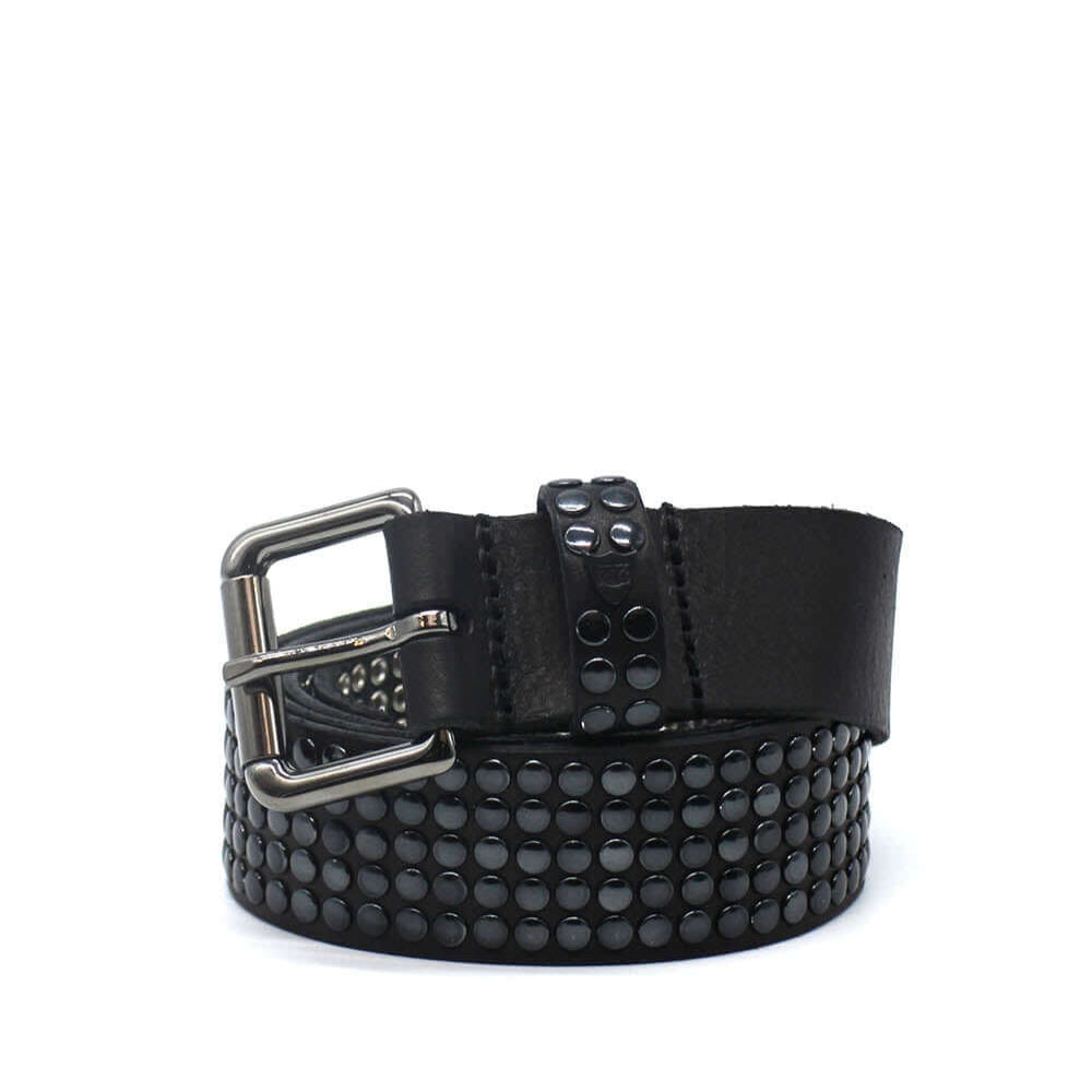 Hollywood Trading Company 5.000 METAL BLK STUDS BELT 5.000 METAL BLK STUDS BELT Leather belt with mixed black studs, brass buckle, studded zamac belt loop with HTC logo rivet. Height: 3.5 cm. Made in Italy. BELTS Hollywood Trading Company Hollywood Tradin