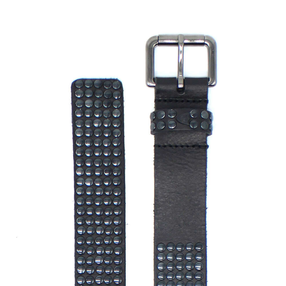 Hollywood Trading Company 5.000 METAL BLK STUDS BELT 5.000 METAL BLK STUDS BELT Leather belt with mixed black studs, brass buckle, studded zamac belt loop with HTC logo rivet. Height: 3.5 cm. Made in Italy. BELTS Hollywood Trading Company Hollywood Tradin