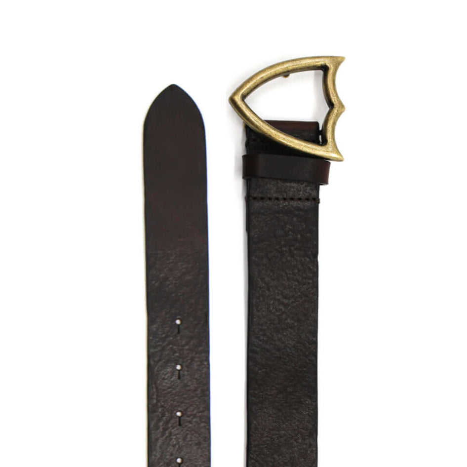 Hollywood Trading Company SHIELD BELT SHIELD BELT Dark Brown leather belt. Shield shaped buckle. 3,5 cm height. PRE-ORDER Shipping from March BELTS Hollywood Trading Company Hollywood Trading Company