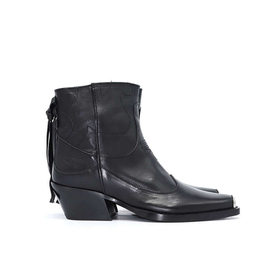 Hollywood Trading Company TEXANO LOW BOOT TEXANO LOW BOOT Black leather Texas boots. Metallic square toe. Braiding on the back. Heel 5 cm. Made in Italy. boots Hollywood Trading Company Hollywood Trading Company