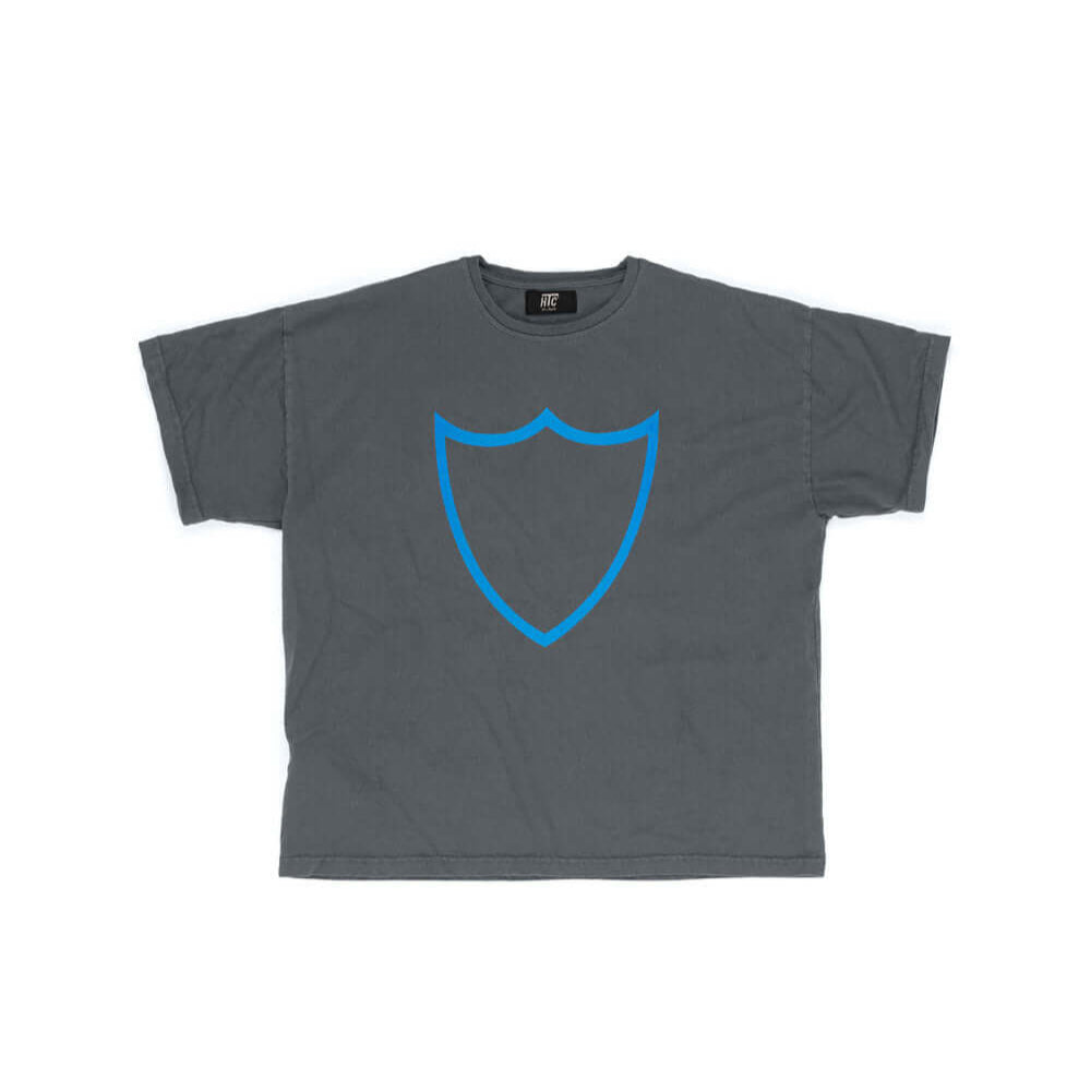 Hollywood Trading Company HTC PREMIUM BOXY SHIELD T-SHIRT HTC PREMIUM BOXY SHIELD T-SHIRT Boxy fit t-shirt with printed shield 100% COTTON GARMENT DYE PREMIUM 220 g T-SHIRT t-shirt Hollywood Trading Company Hollywood Trading Company