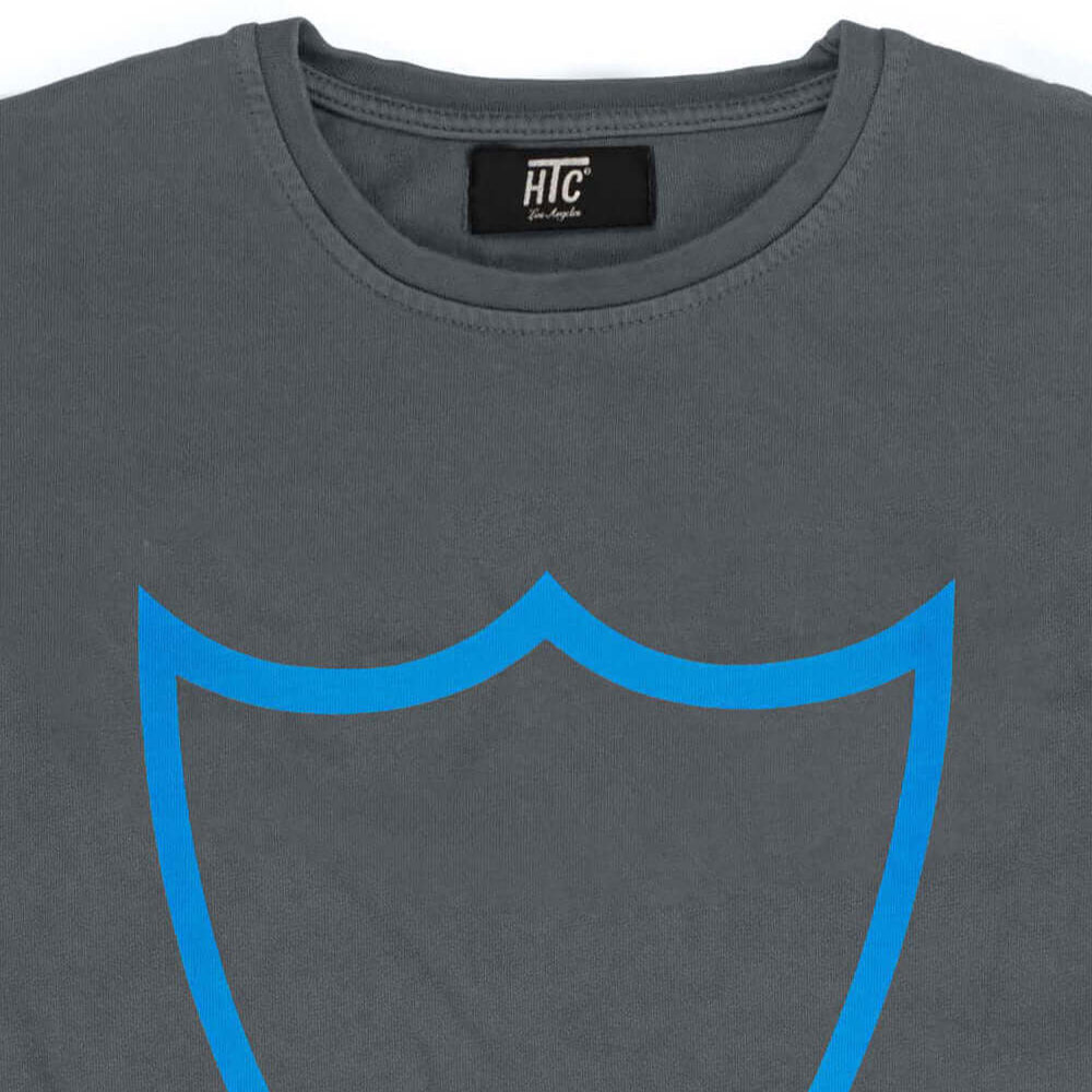 Hollywood Trading Company HTC PREMIUM BOXY SHIELD T-SHIRT HTC PREMIUM BOXY SHIELD T-SHIRT Boxy fit t-shirt with printed shield 100% COTTON GARMENT DYE PREMIUM 220 g T-SHIRT t-shirt Hollywood Trading Company Hollywood Trading Company