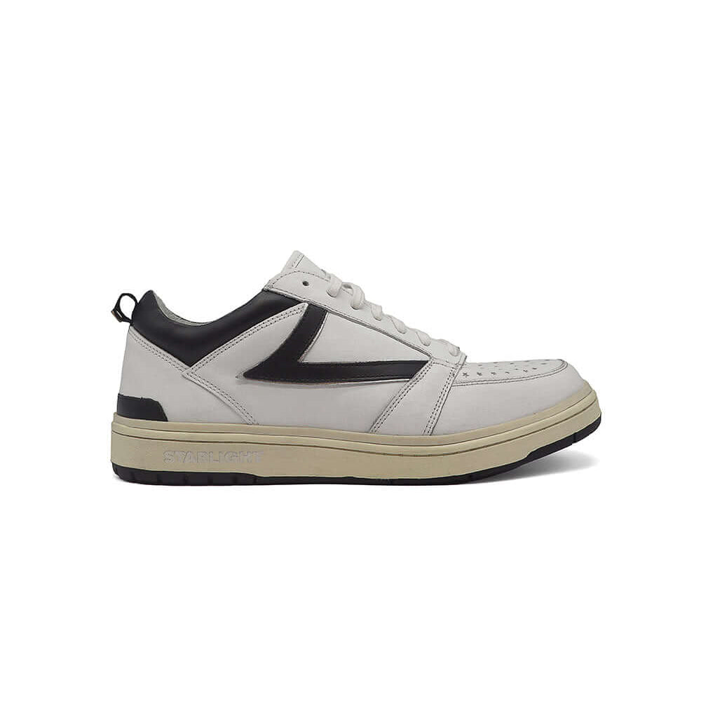 Hollywood Trading Company NEW STARLIGHT VINTAGE LOW WHITE/BLACK NEW STARLIGHT VINTAGE LOW WHITE/BLACK Starlight Low Vintage Sneakers, back pull loop with logo detail, rubber sole, perforated toe and front lace-up closure, 100% leather SHOES Hollywood Trad