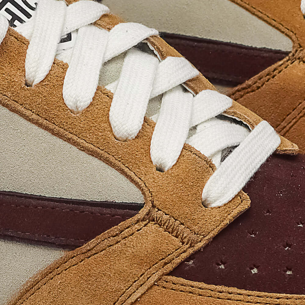 Hollywood Trading Company STARLIGHT SUEDE LOW MAN BROWN STARLIGHT SUEDE LOW MAN BROWN HTC Starlight Suede Low Man sneakers, back pull loop with metal logo detail, front lace-up closure SHOES Hollywood Trading Company Hollywood Trading Company