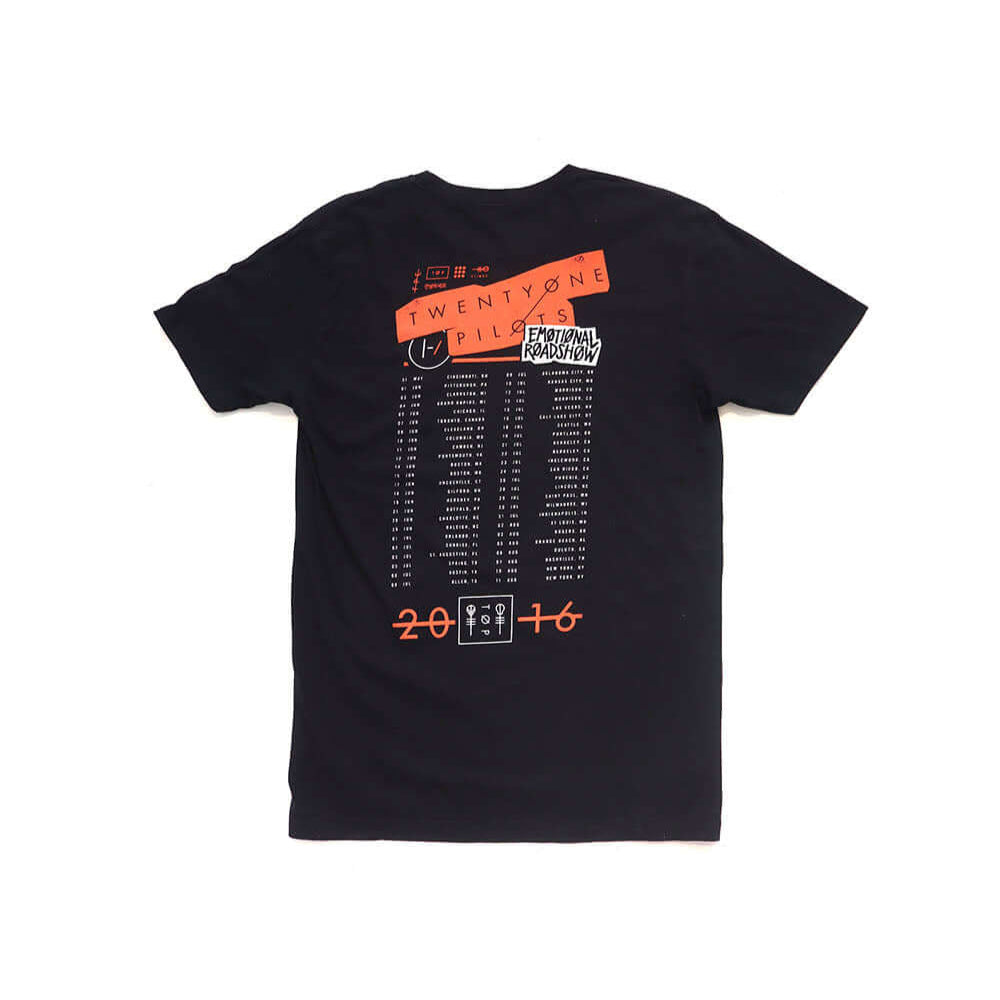 Hollywood Trading Company HTC VINTAGE 21 PILOTS LUX T-SHIRT BLACK/BLUETTE HTC VINTAGE 21 PILOTS LUX T-SHIRT BLACK/BLUETTE ONE OF A KIND VINTAGE T-SHIRT WITH ORIGINAL TWENTY ONE PILOTS PRINT, REWORKED WITH BLUE STUDDED HTC LOGO ON THE FRONT. REGULAR FIT. T