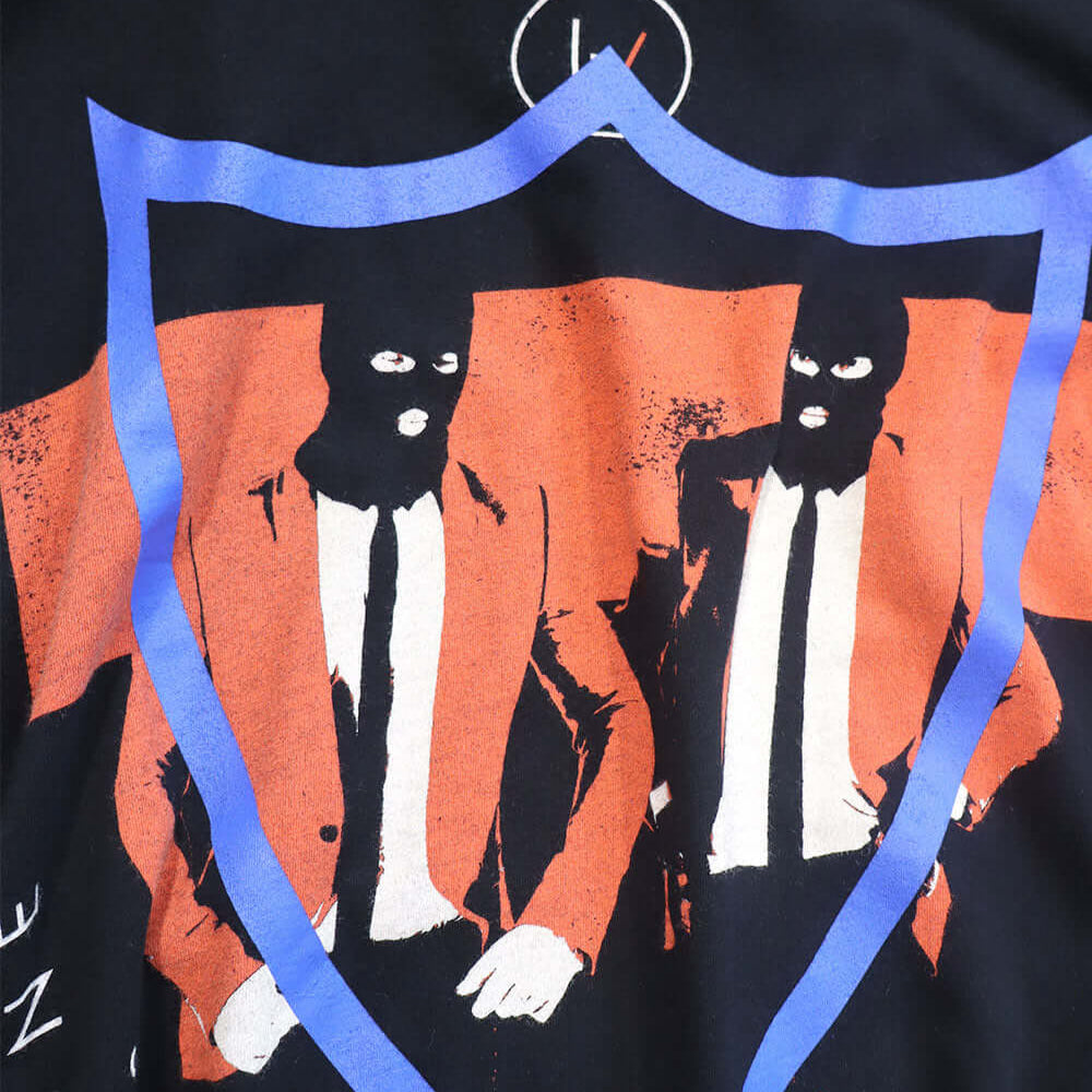 Hollywood Trading Company HTC VINTAGE 21 PILOTS 2016 T-SHIRT HTC VINTAGE 21 PILOTS 2016 T-SHIRT ONE OF A KIND VINTAGE T-SHIRT WITH ORIGINAL TWENTY ONE PILOTS PRINT, REWORKED WITH BLUE HTC LOGO ON THE FRONT. REGULAR FIT. t-shirt Hollywood Trading Company H