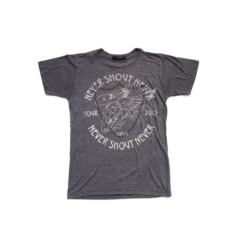 Hollywood Trading Company HTC VINTAGE NEVER SHOUT NEVER LUX T-SHIRT GREY/WHITE HTC VINTAGE NEVER SHOUT NEVER LUX T-SHIRT GREY/WHITE ONE OF A KIND VINTAGE T-SHIRT WITH ORIGINAL NEVER SHOUT NEVER PRINT, REWORKED WITH BLUE STUDDED HTC LOGO ON THE FRONT. REGU