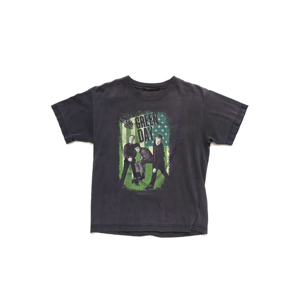 Hollywood Trading Company HTC VINTAGE GREEN DAY LUX T-SHIRT GREY/GREEN HTC VINTAGE GREEN DAY LUX T-SHIRT GREY/GREEN ONE OF A KIND VINTAGE T-SHIRT WITH ORIGINAL GREEN DAY PRINT, REWORKED WITH BLUE STUDDED HTC LOGO ON THE FRONT. BOXY FIT T-SHIRTS Hollywood