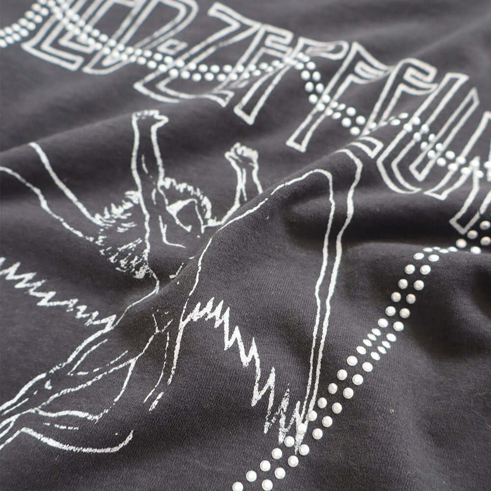 Hollywood Trading Company HTC VINTAGE LED ZEPPELIN LUX T-SHIRT BLACK/SILVER HTC VINTAGE LED ZEPPELIN LUX T-SHIRT BLACK/SILVER ONE OF A KIND VINTAGE T-SHIRT WITH ORIGINAL LED ZEPPELIN PRINT, REWORKED WITH SILVER STUDDED HTC LOGO ON THE FRONT. REGULAR FIT.