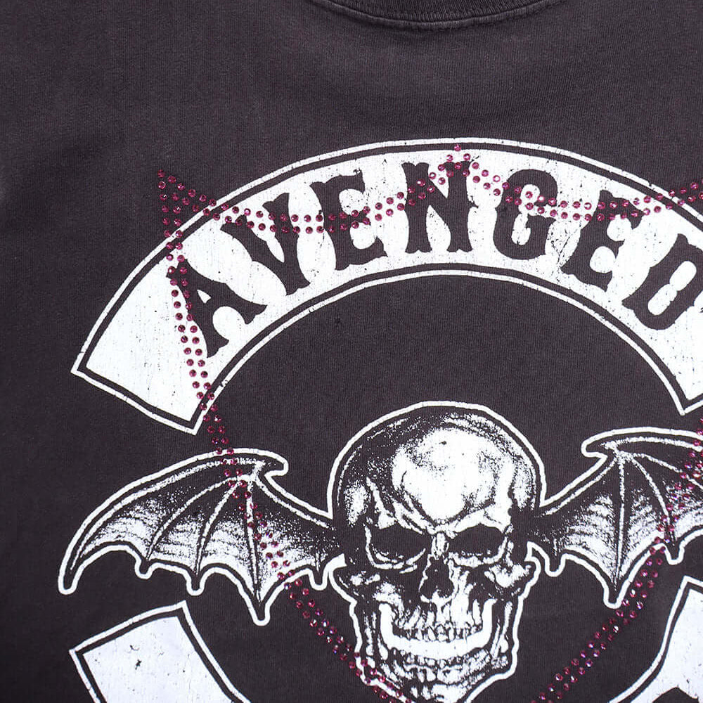 htc los angeles HTC VINTAGE AVENGED SEVENFOLD LUX T-SHIRT MIX BLACK HTC VINTAGE AVENGED SEVENFOLD LUX T-SHIRT MIX BLACK ONE OF A KIND VINTAGE T-SHIRT WITH ORIGINAL AVENGED SEVENFOLD PRINT, REWORKED WITH VIOLET STUDDED HTC LOGO ON THE FRONT. REGULAR TANK F