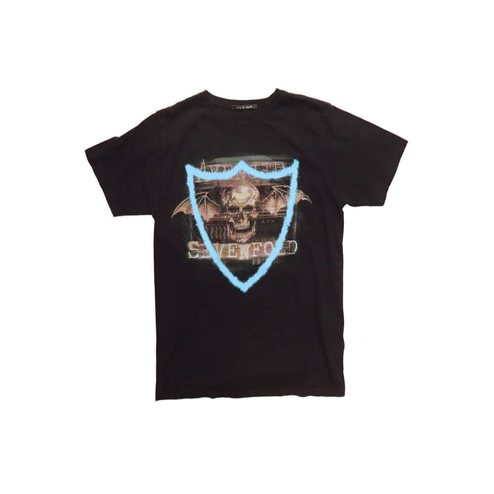 htc los angeles HTC VINTAGE AVENGED SEVENFOLD AZR T-SHIRT MIX BLACK HTC VINTAGE AVENGED SEVENFOLD AZR T-SHIRT MIX BLACK ONE OF A KIND VINTAGE T-SHIRT WITH ORIGINAL AVENGED SEVENFOLD PRINT, REWORKED WITH AZURE HTC LOGO ON THE FRONT. REGULAR FIT. T-SHIRTS H