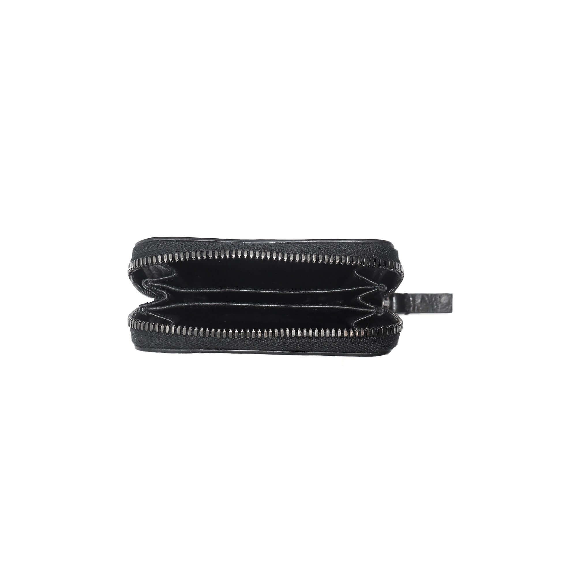 htc los angeles CLASSIC HTC SMALL ZIP WALLET BLACK Small zip wallet in Black, designed with multiple compartments for cards, documents, and coins, adorned with stud details on the exterior. Crafted in Italy, 100% cow leather. Hollywood Trading Company