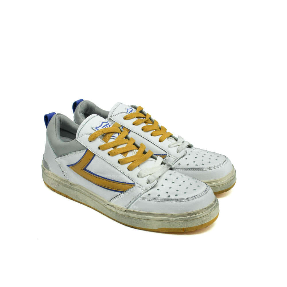 Hollywood Trading Company STARLIGHT SUNNY LOW STARLIGHT SUNNY LOW Starlight Sunny Low Man Sneakers, back pull loop with logo detail, rubber sole, perforated toe and front lace-up closure, 100% leather sneakers Hollywood Trading Company Hollywood Trading C
