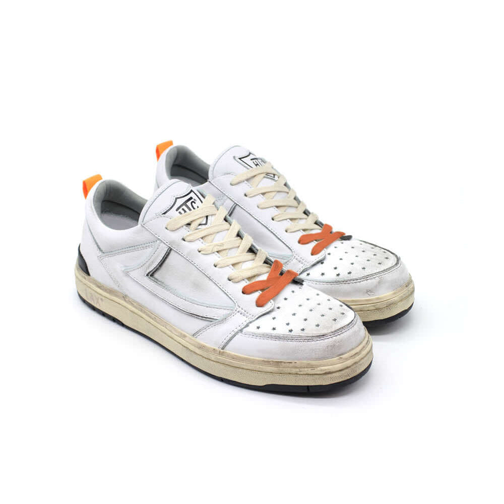 Hollywood Trading Company STARLIGHT WHT LOW STARLIGHT WHT LOW Starlight Low Shield Unisex Sneakers, back pull loop with logo detail, rubber sole, perforated toe and front lace-up closure, 100% leather sneakers Hollywood Trading Company Hollywood Trading C