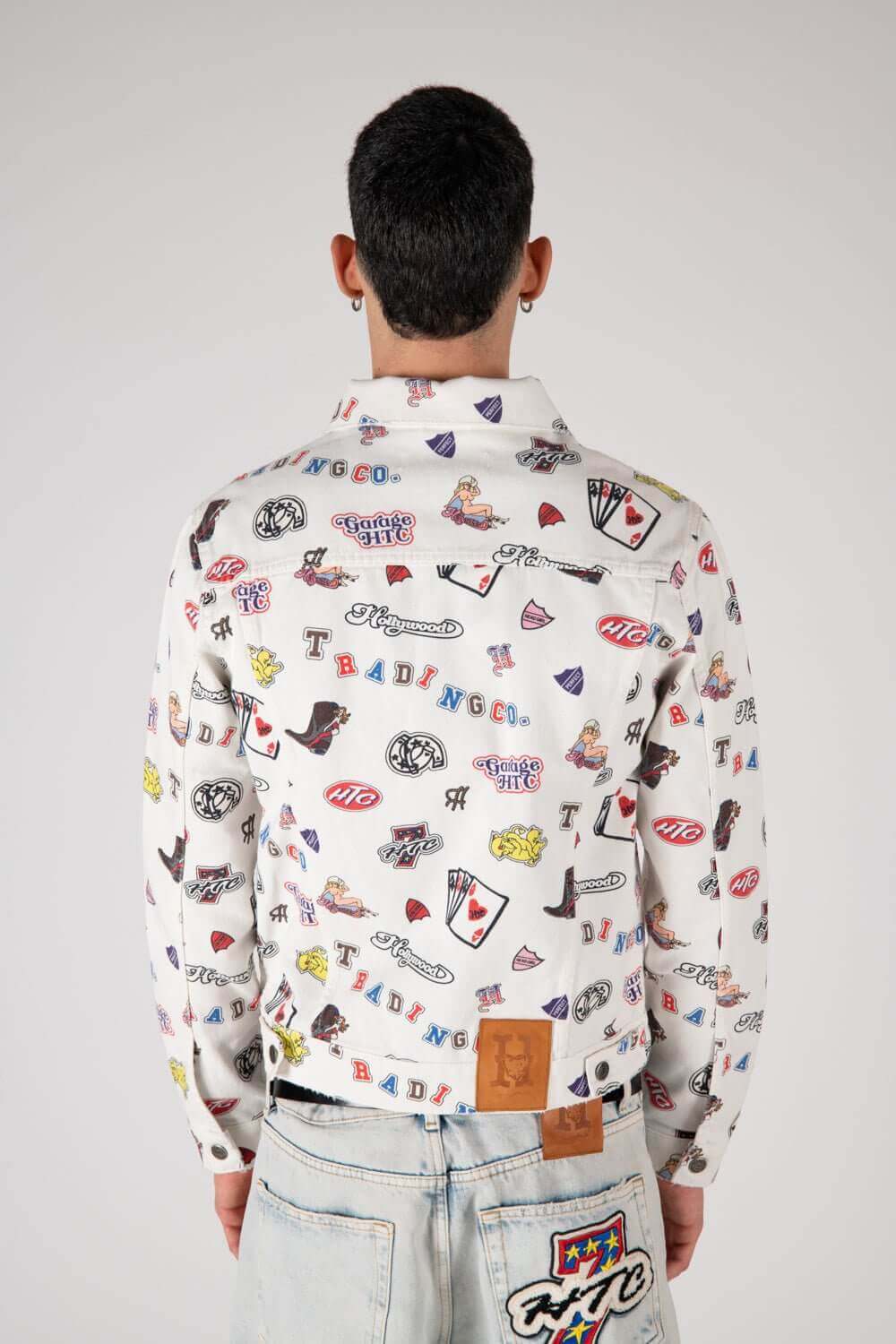 10 BULLETS Allover printed denim jacket. Frontal pockets. 100% Cotton HTC LOS ANGELES