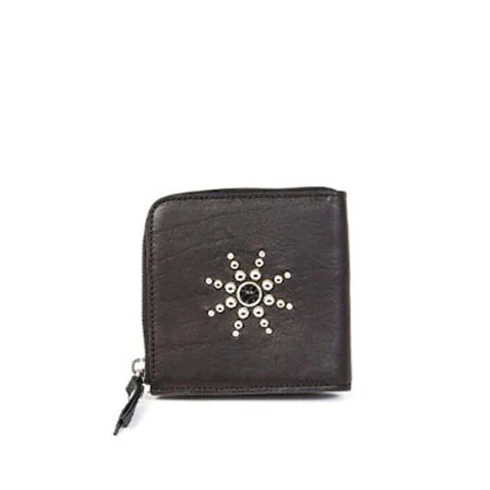 Hollywood Trading Company BIKER SUN WALLET BIKER SUN WALLET Black leather coin purse with frontal stud, zip closure. Inner space for credit cards. Width: 10 cm. Height: 10 cm. 100% Cow skin. Made in Italy. Hollywood Trading Company Hollywood Trading Compa