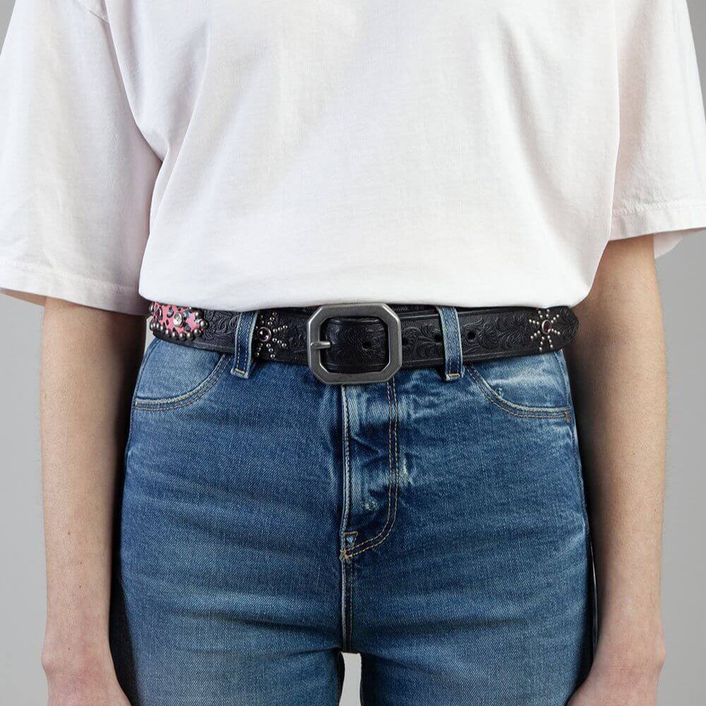 Hollywood Trading Company AMERICAN PAINTED BELT AMERICAN PAINTED BELT Black leather belt with studs and rhinestones.Height: 3 cm. Made in Italy. BELTS Hollywood Trading Company Hollywood Trading Company