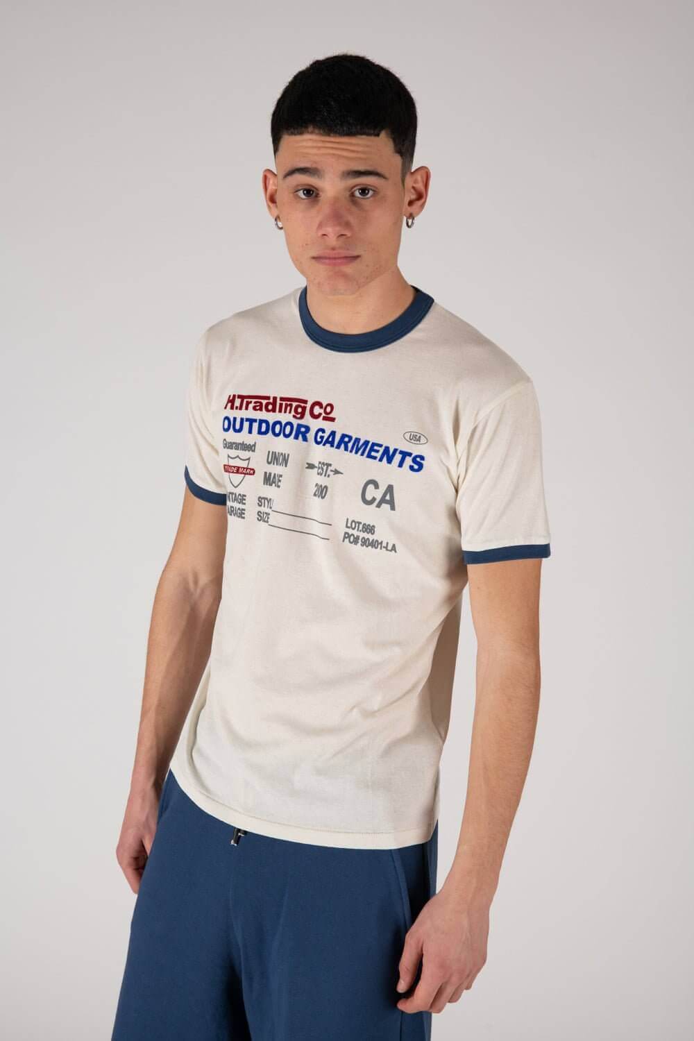 ARMLESS - OUTDOOR Regular fit t-shirt printed on the front. Composition: 100% Cotton HTC LOS ANGELES