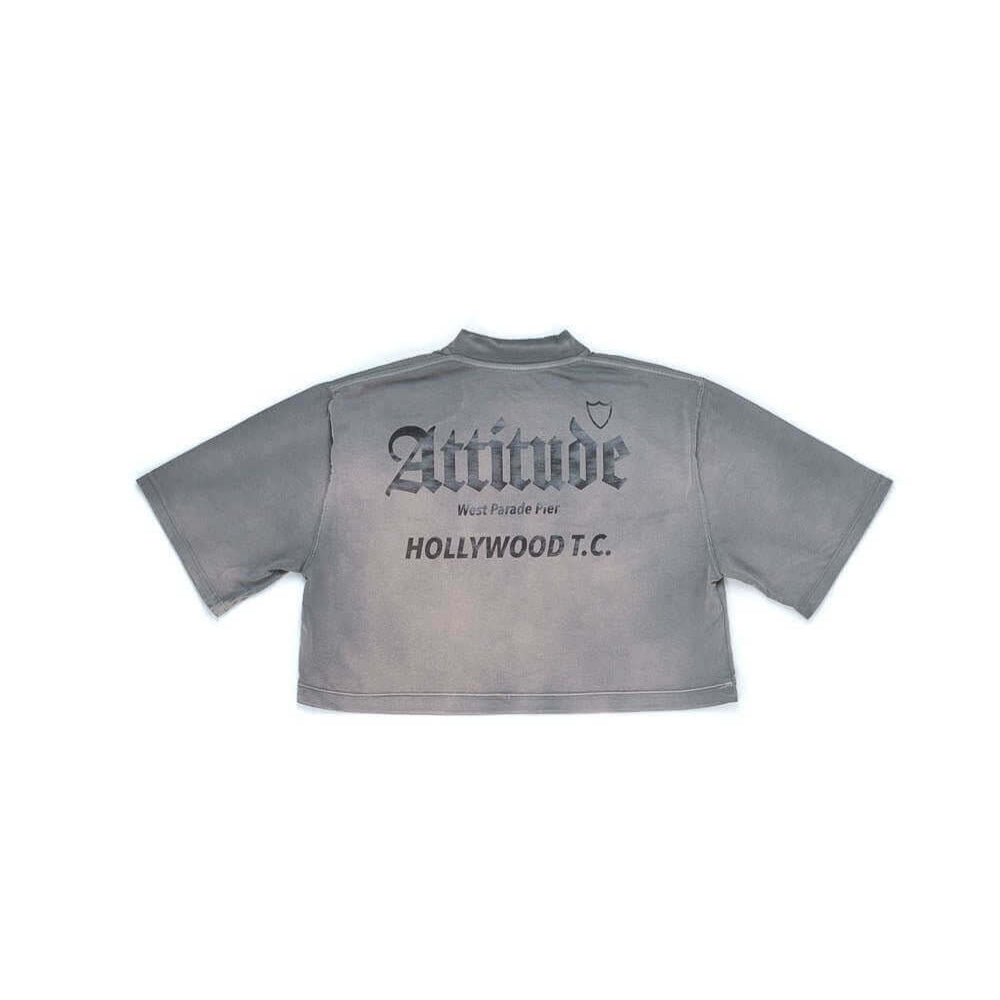 Hollywood Trading Company ATTITUDE CROP W. T-SHIRT ATTITUDE CROP W. T-SHIRT Crop fit t-shirt with printed mini-shield logo on the front. Composition: 100% Cotton Hollywood Trading Company Hollywood Trading Company