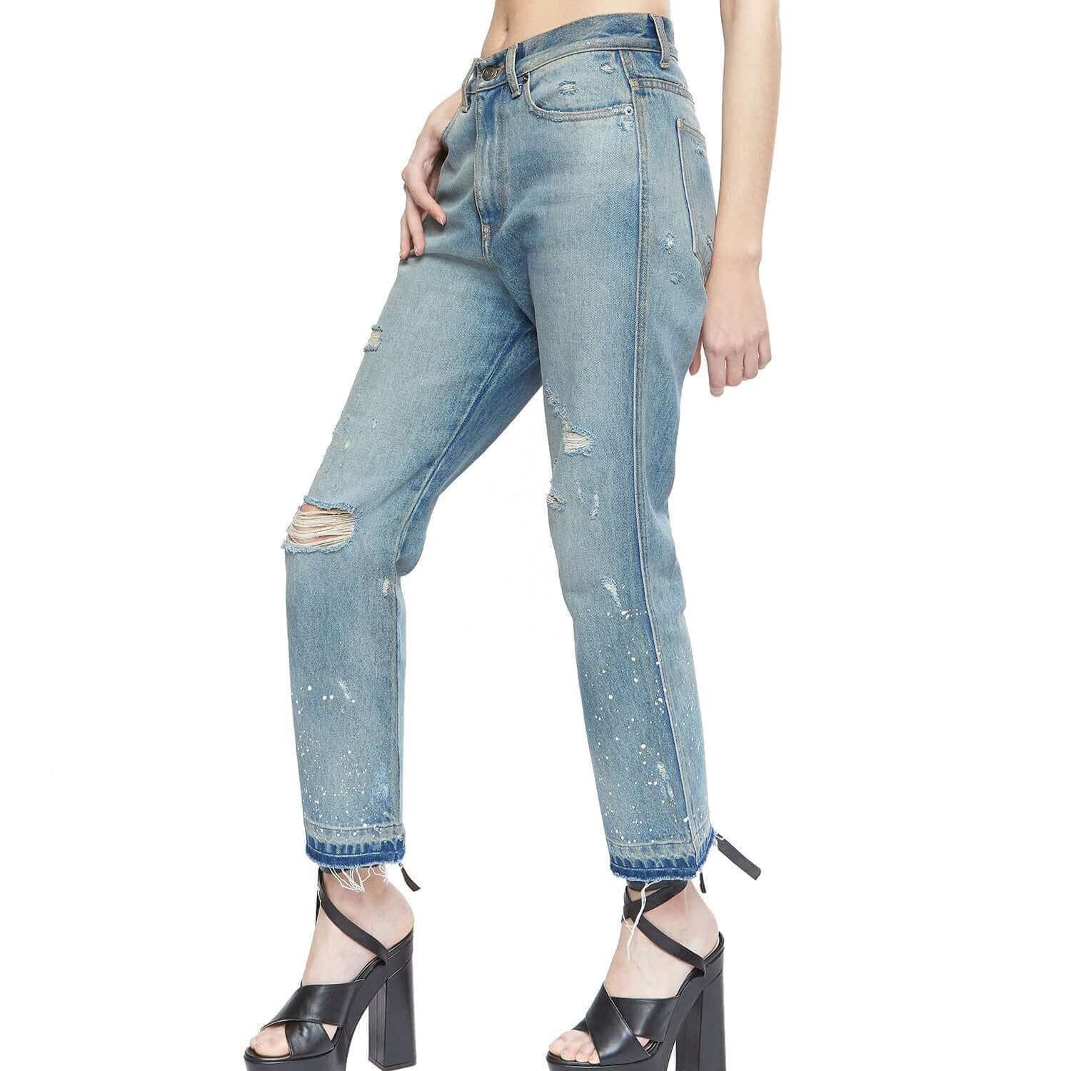 htc los angeles BC002 WASH 16 MUSHROOM BC002 WASH 16 MUSHROOM Bootcut fit jeans, 5 pockets, hidden front zip closure. Metallic logo detail on the back. 100% cotton. Made in Italy. PANTS Hollywood Trading Company Hollywood Trading Company