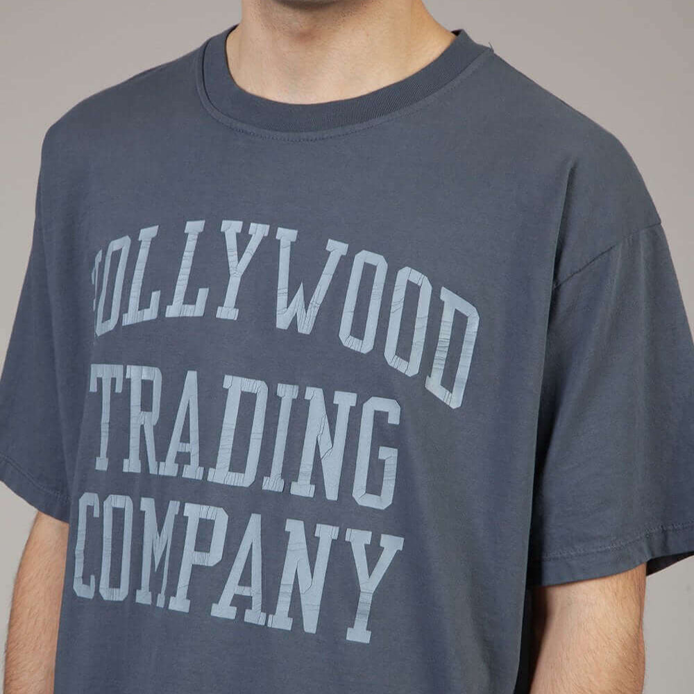 HTC LOS ANGELES HOLLYWOOD T.C. T-SHIRT HOLLYWOOD T.C. T-SHIRT Regular fit t-shirt printed on the front. Composition: 100% Cotton t-shirt Hollywood Trading Company Hollywood Trading Company