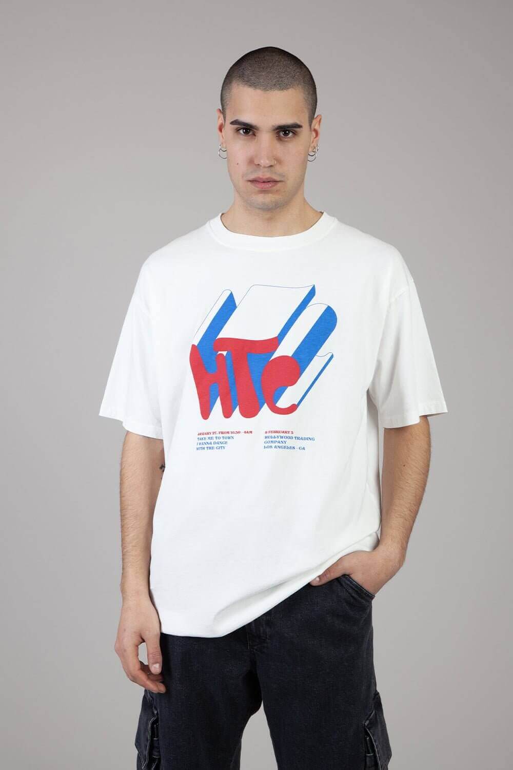 HTC 3D T-SHIRT Regular fit t-shirt with printed 3D htc logo on the front. Composition: 100% Cotton HTC LOS ANGELES