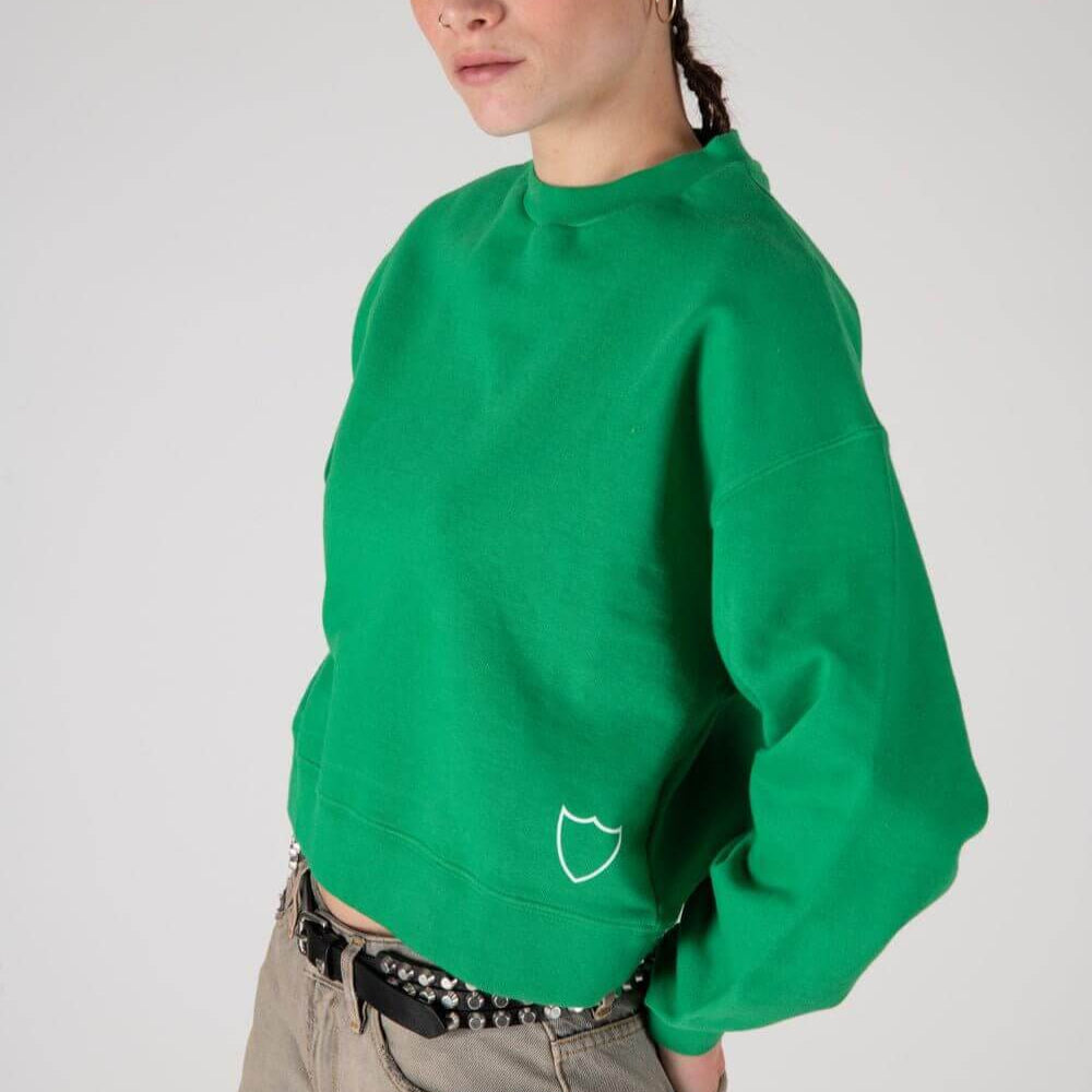 htc los angeles HTC CROP LOGO HTC CROP LOGO Crop sweater with HTC logo on the front. Composition: 100% Cotton SWEATERS Hollywood Trading Company Hollywood Trading Company