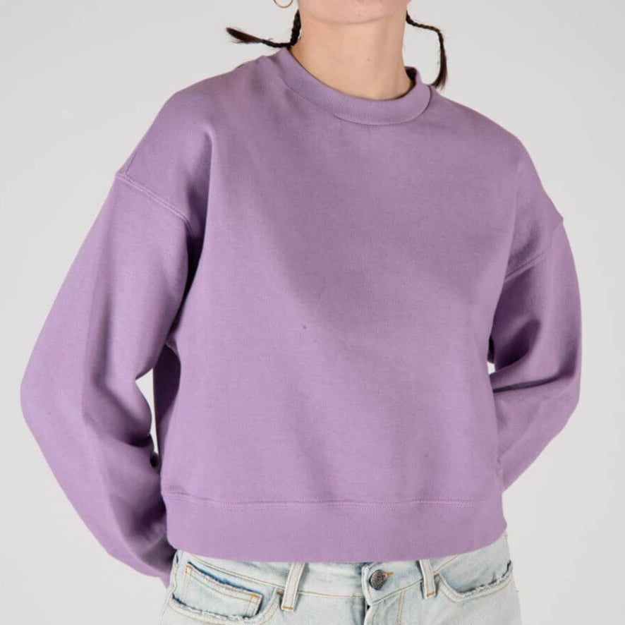 htc los angeles HTC CROP LOGO LILAC HTC CROP LOGO LILAC Crop sweater with HTC logo on the front. Composition: 100% Cotton Hollywood Trading Company Hollywood Trading Company