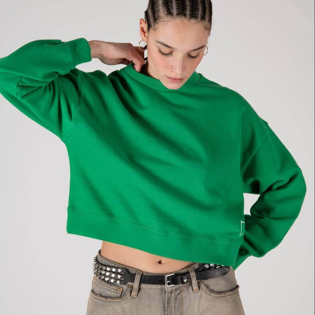 htc los angeles HTC CROP LOGO HTC CROP LOGO Crop sweater with HTC logo on the front. Composition: 100% Cotton SWEATERS Hollywood Trading Company Hollywood Trading Company