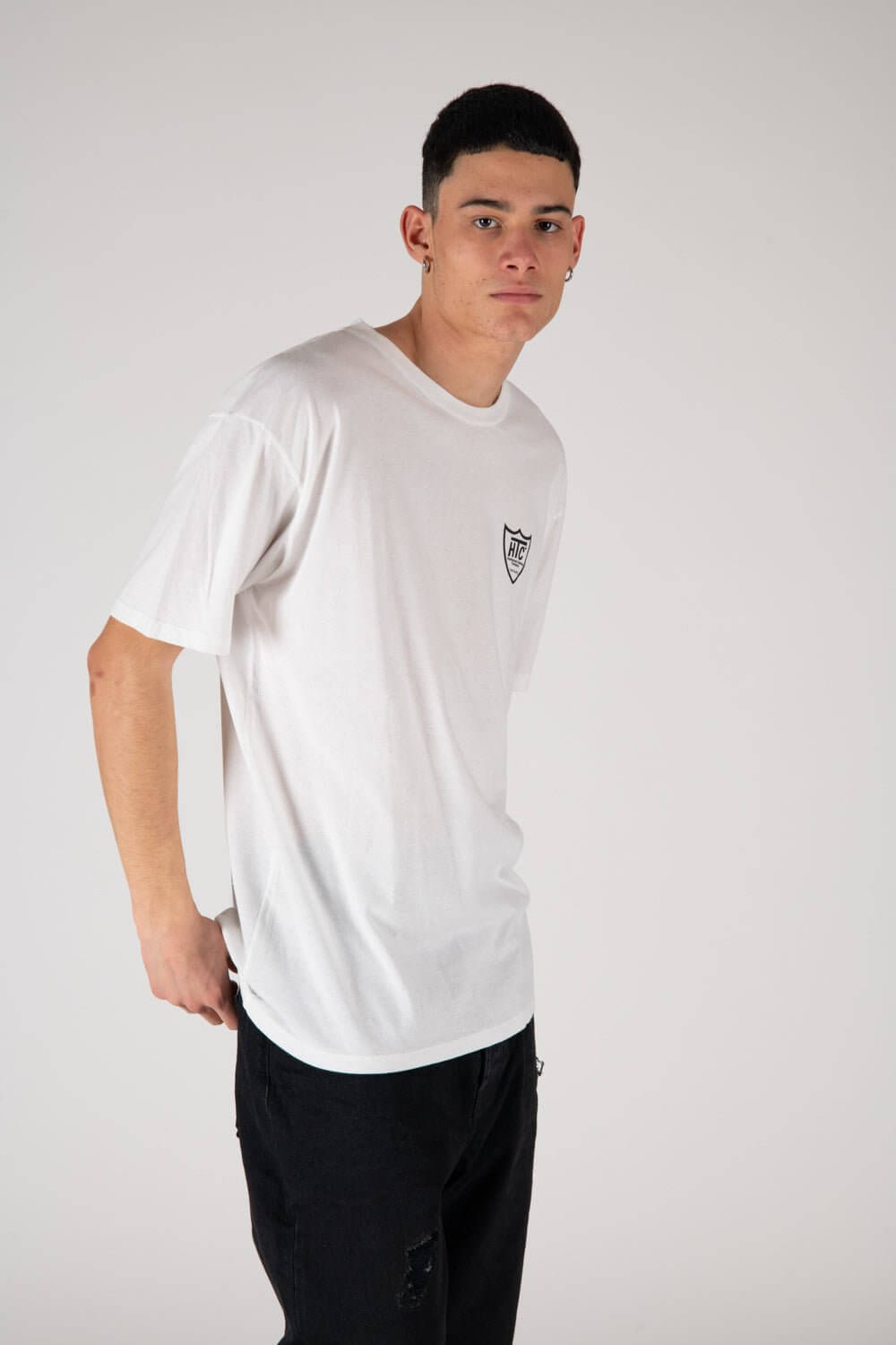 HTC LIL LOGO Regular fit t-shirt with printed mini-logo on the front. Composition: 100% Cotton HTC LOS ANGELES