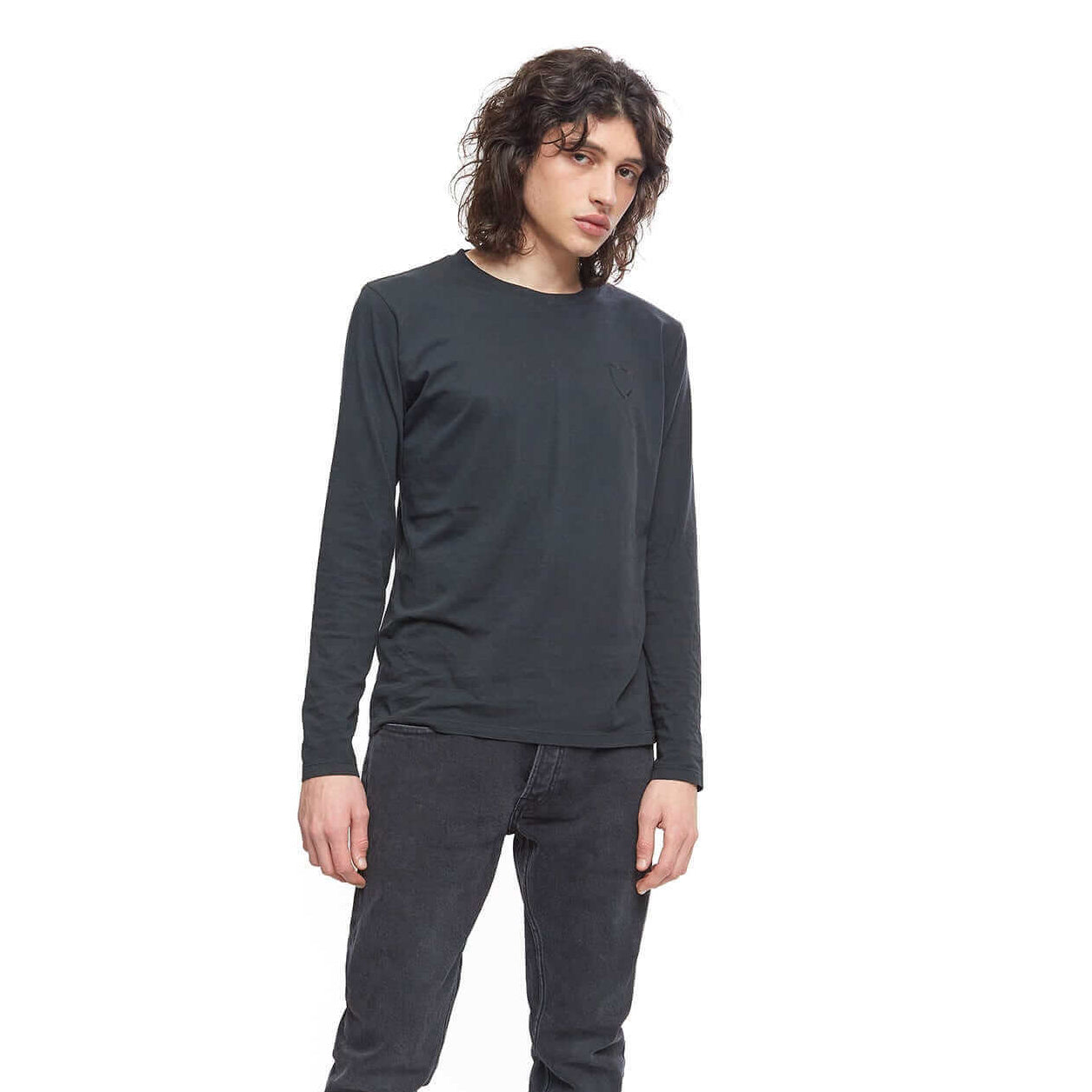 htclosangeles HTC LOGO BLACK LS TEE HTC LOGO BLACK LS TEE Black long-sleeves t-shirt with black HTC Los Angeles shield logo printed on the front. 100% cotton. Made in Italy Hollywood Trading Company Hollywood Trading Company