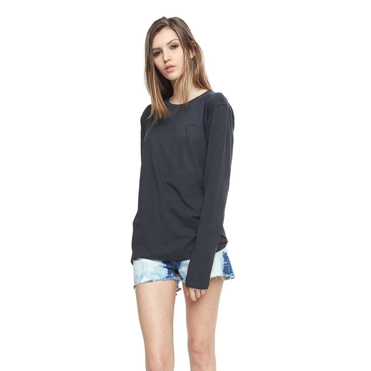 htclosangeles HTC LOGO BLACK LS TEE HTC LOGO BLACK LS TEE Black long-sleeves t-shirt with black HTC Los Angeles shield logo printed on the front. 100% cotton. Made in Italy Hollywood Trading Company Hollywood Trading Company