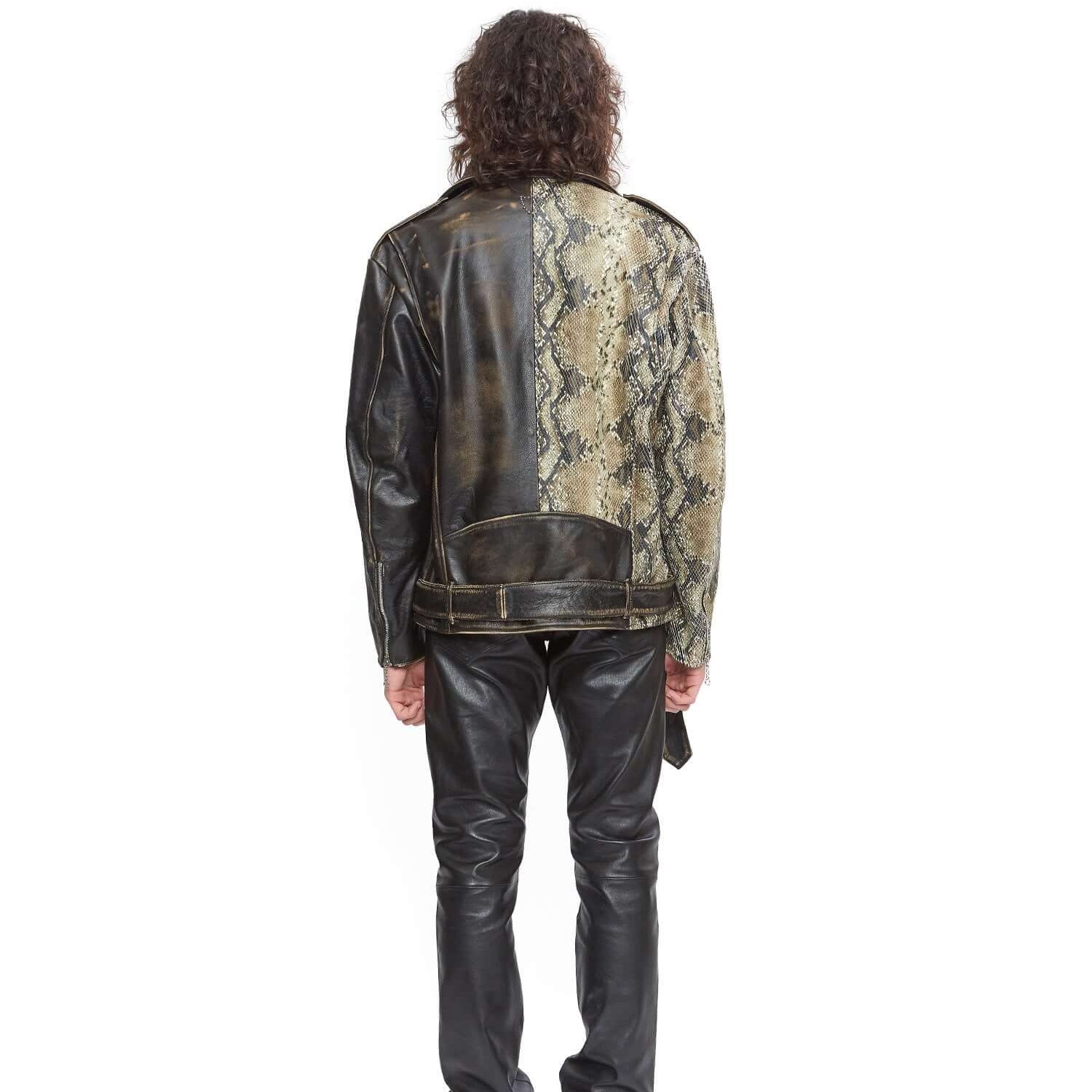 htclosangeles JIMI SAUVAGE JACKET JIMI SAUVAGE JACKET Brown leather jacket with snake print detail. Side pocket with zip closure. Zippers on the sleeves. 100% leather. Lining 100% viscose. Made in Italy. LEATHER JACKETS Hollywood Trading Company Hollywood