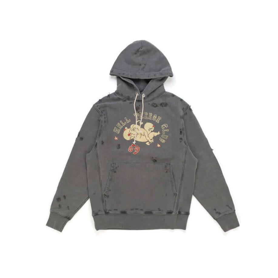 Hollywood Trading Company MY HOOD - DEVILS BLACK MY HOOD - DEVILS BLACK HTC devils' print distressed hoodie. Hood with drawstring, ribbed cuffs and hem. One front kangaroo pocket. Intentionally distressed areas may vary. Composition: 100% Cotton SWEATERS