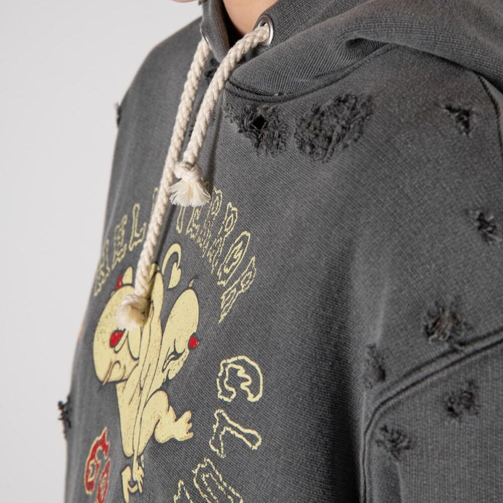 Hollywood Trading Company MY HOOD - DEVILS BLACK MY HOOD - DEVILS BLACK HTC devils' print distressed hoodie. Hood with drawstring, ribbed cuffs and hem. One front kangaroo pocket. Intentionally distressed areas may vary. Composition: 100% Cotton SWEATERS