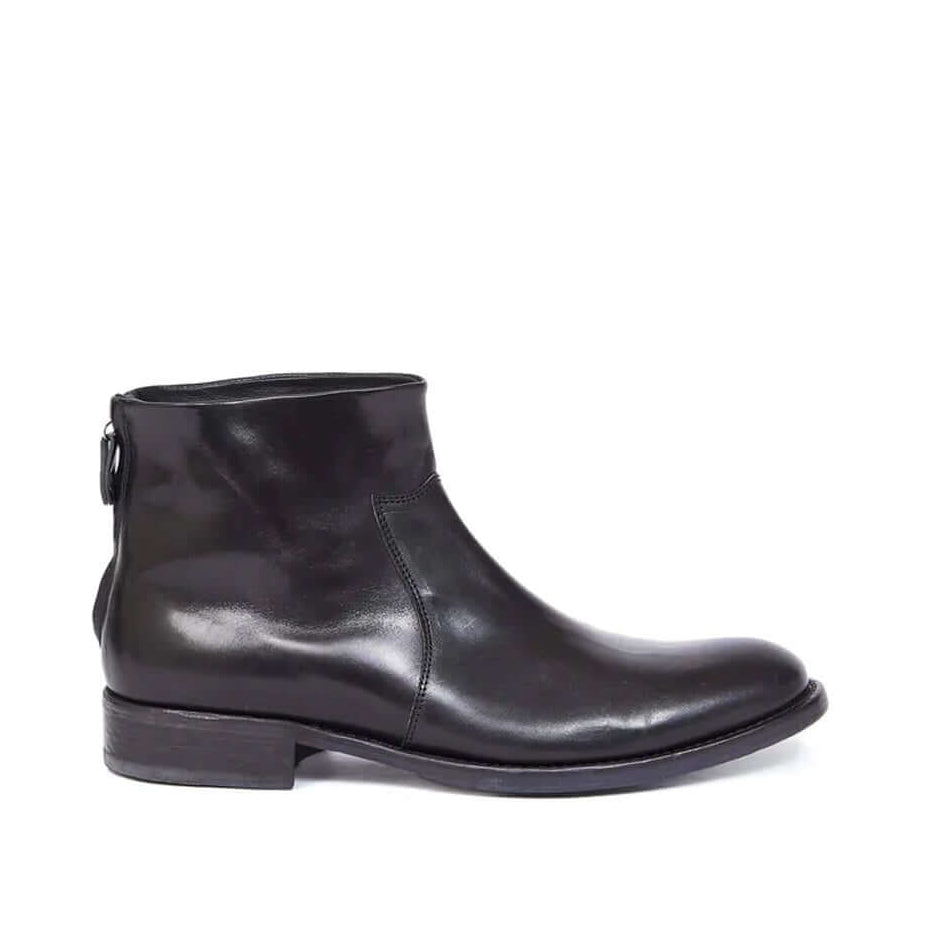 htclosangeles OFFICER ZIP BOOT OFFICER ZIP BOOT Black leather boots, leather sole, side zip closure. made in Italy. Hollywood Trading Company Hollywood Trading Company