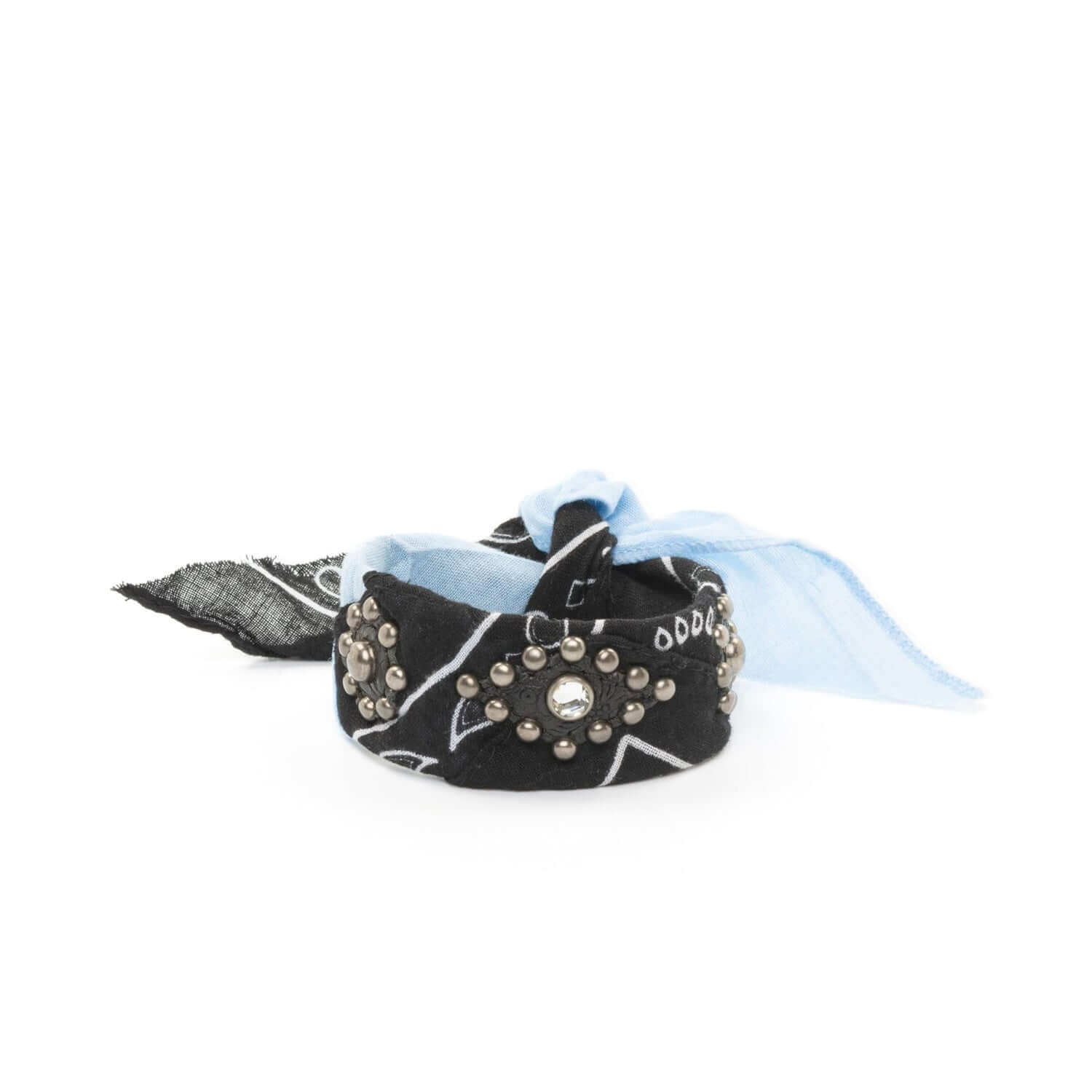 Hollywood Trading Company ROADHOUSE BANDANA BR ROADHOUSE BANDANA BR Vintage bandana bracelet with studded leather inserts. Knot closure. 100% cotton 100% leather. Made in Italy. Hollywood Trading Company Hollywood Trading Company