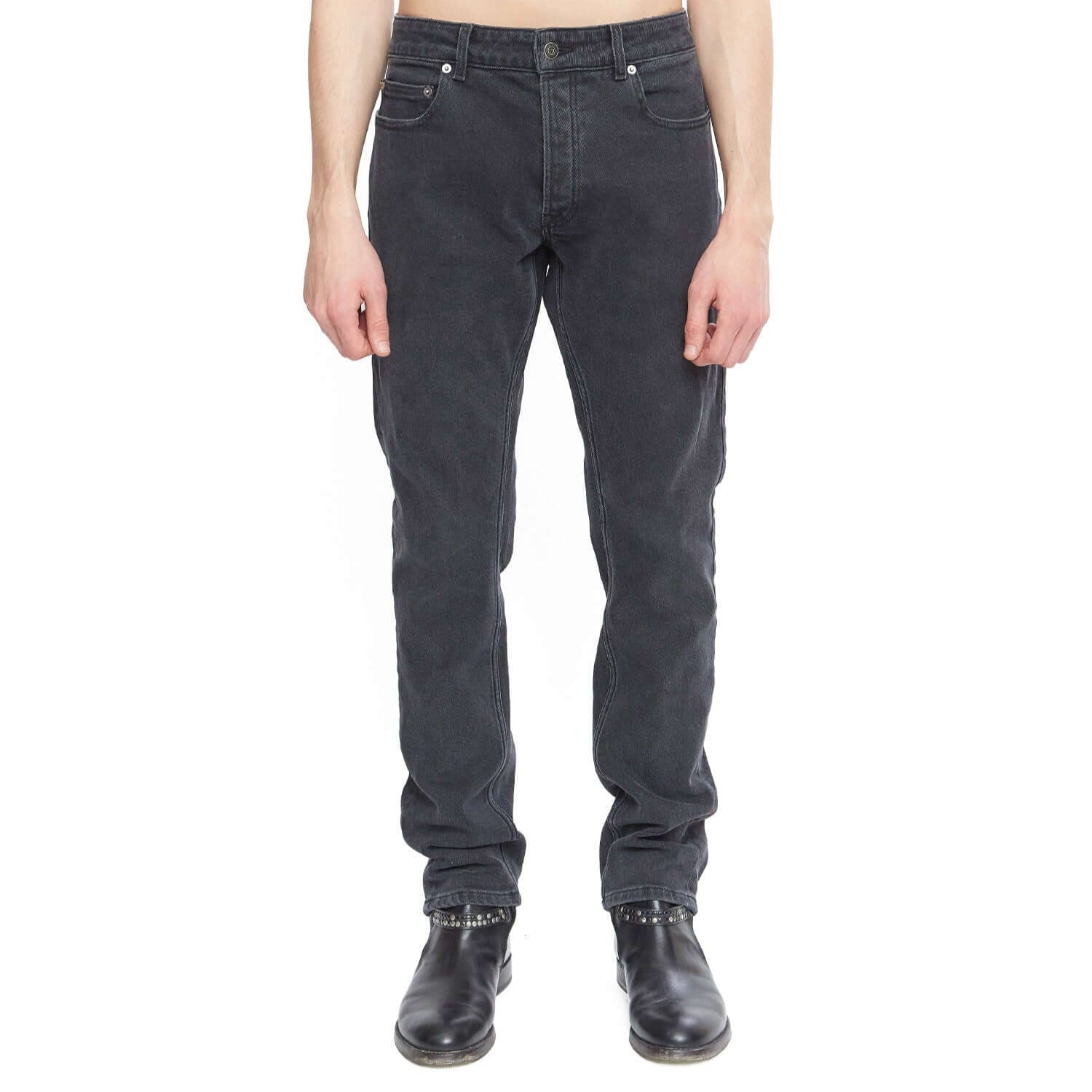 htc los angeles SLIM BASIC BLACK SLIM BASIC BLACK Slim fit jeans in black denim, 5 pockets, hidden front button closure. Metallic logo detail on the back. 100% cotton. Made in Italy. PANTS Hollywood Trading Company Hollywood Trading Company