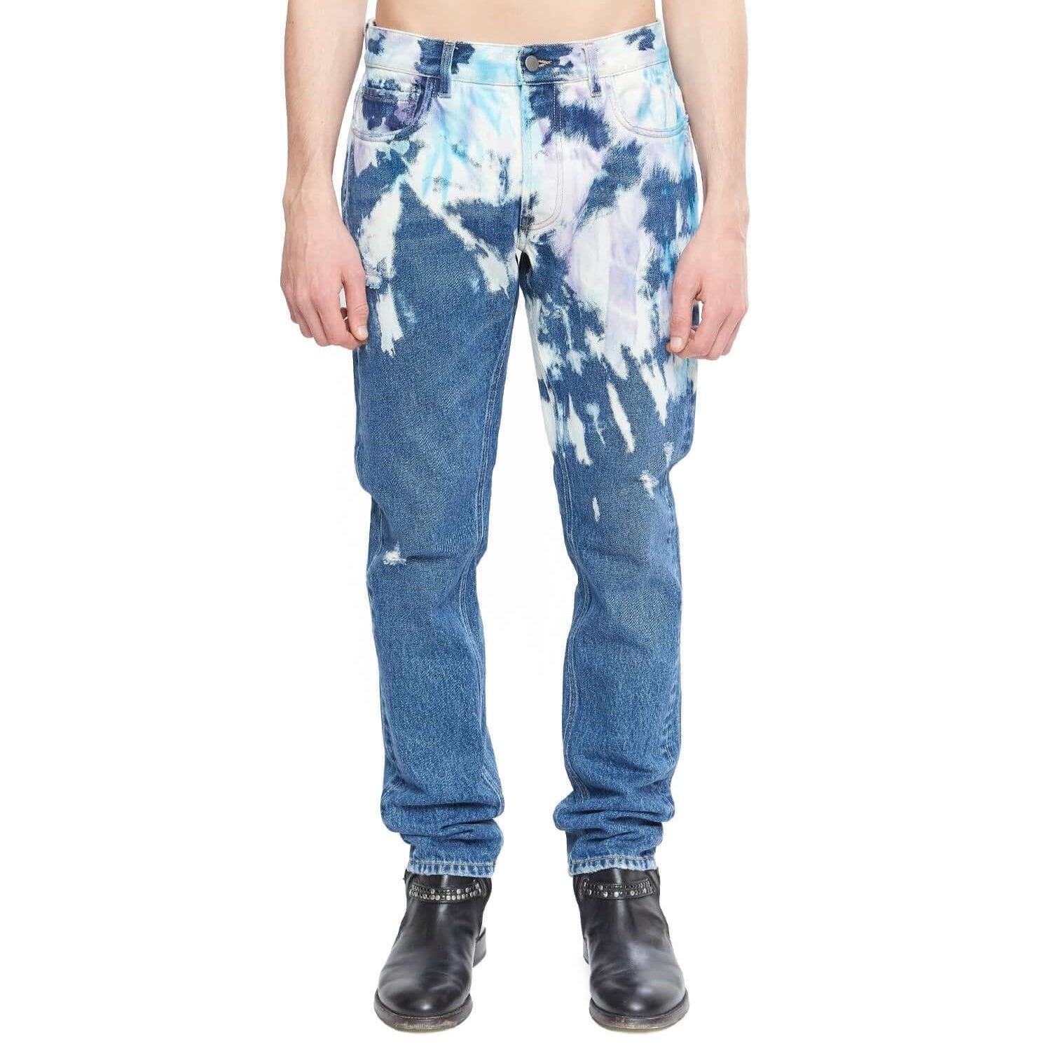 htc los angeles SLIM TIE DYE SLIM TIE DYE Slim fit jeans in tie-dye denim, 5 pockets, hidden front button closure. Metallic logo detail on the back. 100% cotton. Made in Italy. PANTS Hollywood Trading Company Hollywood Trading Company