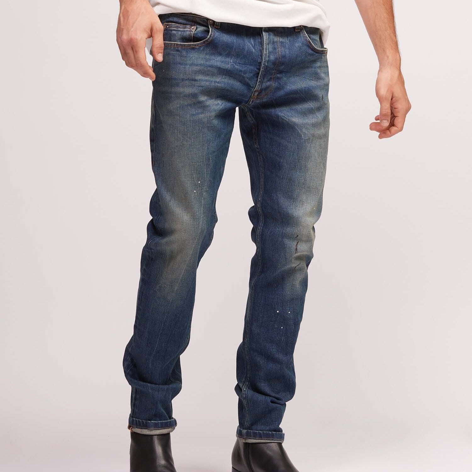 htc los angeles SLIM VINTAGE BLUE SLIM VINTAGE BLUE Slim fit blue Denim, light stone washed five pockets jeans with hidden buttons. Logo detail on the back. 100% cotton. Made in Italy. PANTS Hollywood Trading Company Hollywood Trading Company