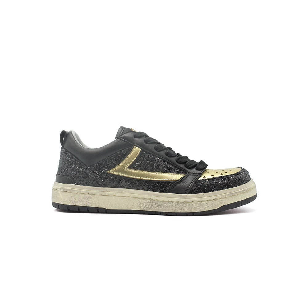 Hollywood Trading Company STARLIGHT FULL GLITTER LOW WOMAN STARLIGHT FULL GLITTER LOW WOMAN Starlight Low Woman Sneakers, back pull loop with metal logo detail, front lace-up closure. LEATHER + GLITTER UPPER BLACK/GOLD sneakers Hollywood Trading Company H