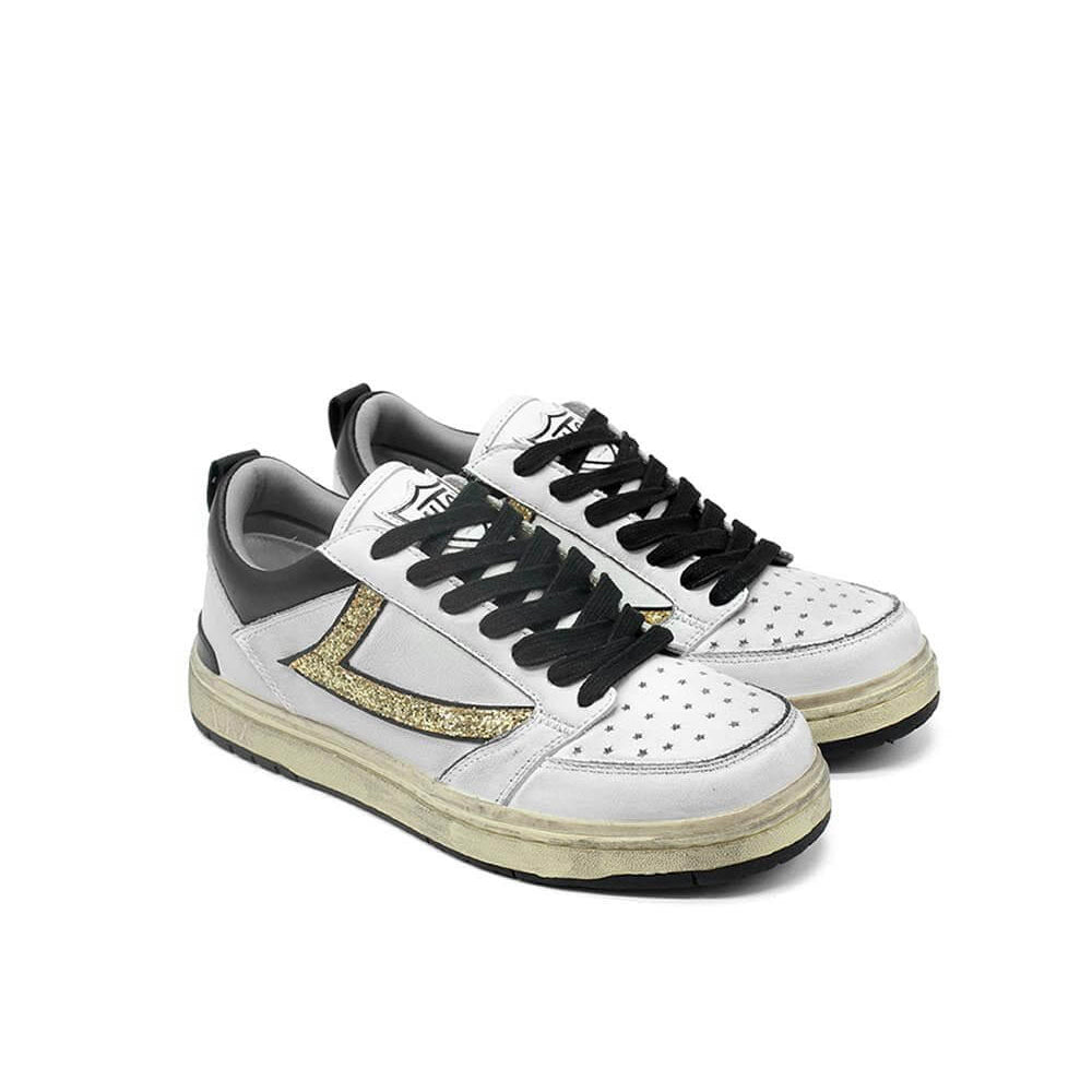 Hollywood Trading Company STARLIGHT GLITTER SHIELD LOW WOMAN STARLIGHT GLITTER SHIELD LOW WOMAN Starlight Low Woman Sneakers, back pull loop with metal logo detail, front lace-up closure. Glitter Shield. 100% leather. WHITE/GOLD sneakers Hollywood Trading