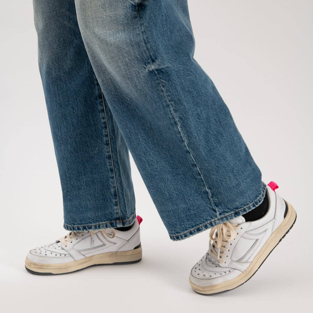 Hollywood Trading Company STARLIGHT LOW SHIELD WOMAN STARLIGHT LOW SHIELD WOMAN Starlight Low Shield Woman Sneakers, back pull loop with logo detail, rubber sole, perforated toe and front lace-up closure, 100% leather sneakers Hollywood Trading Company Ho