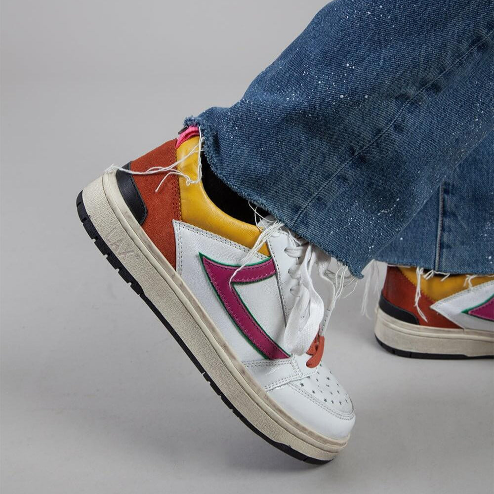 Hollywood Trading Company STARLIGHT MULTICOLOR LOW WOMAN STARLIGHT MULTICOLOR LOW WOMAN HTC Starlight Low Woman sneakers, back pull loop with logo detail, rubber sole, perforated toe and front lace-up closure, 100% leather sneakers Hollywood Trading Compa
