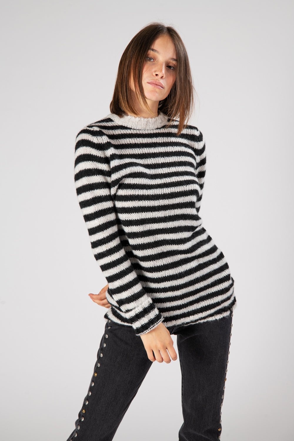 STRIPES KNIT SWEATER Striped knit round neck sweater. 42% Acrylic 30% Polyamide 14% Mohair 14% Wool HTC LOS ANGELES