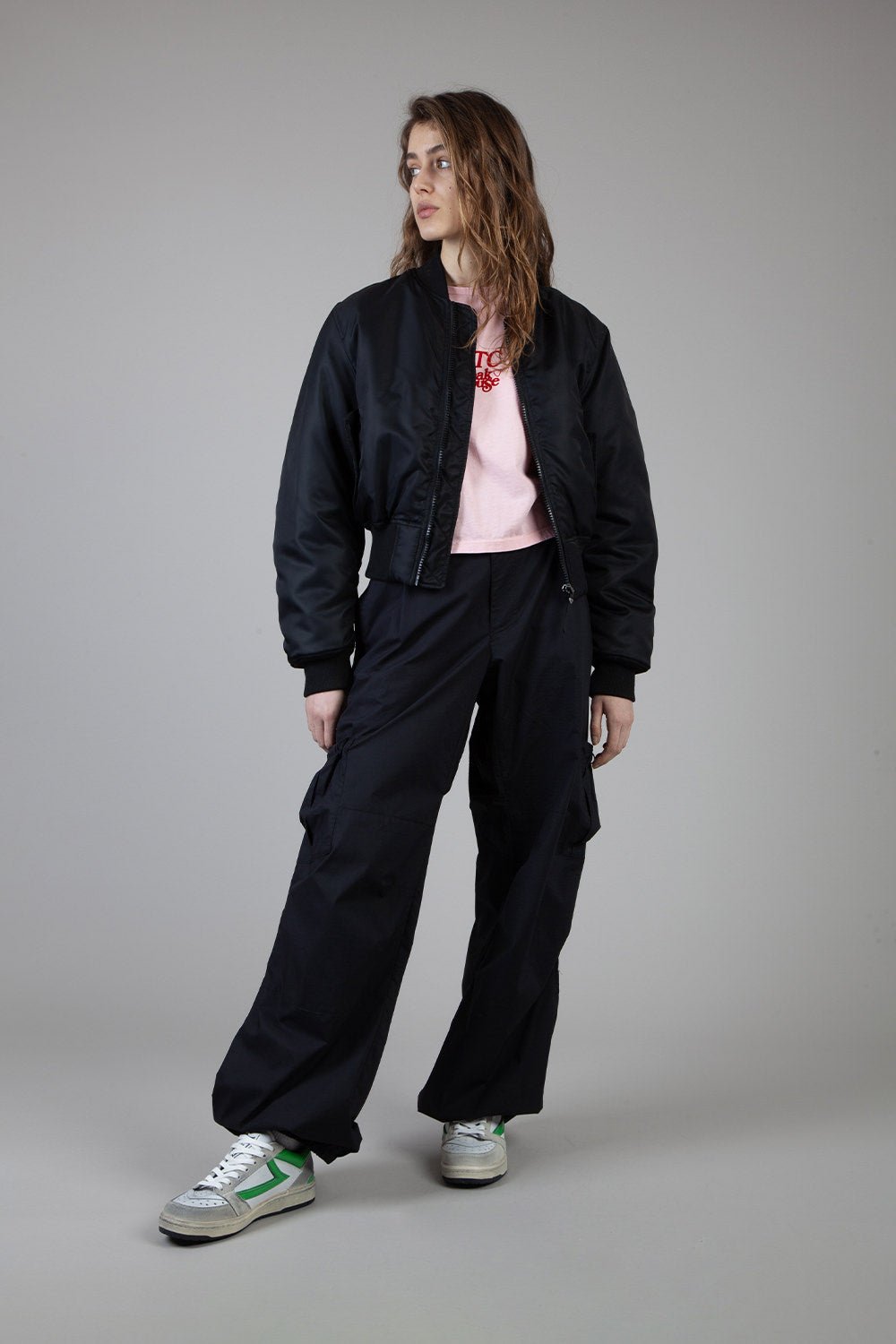 SUSPENDERS JACKET Crop bomber jacket, zip closure and front pockets. Composition 100% Nylon HTC LOS ANGELES
