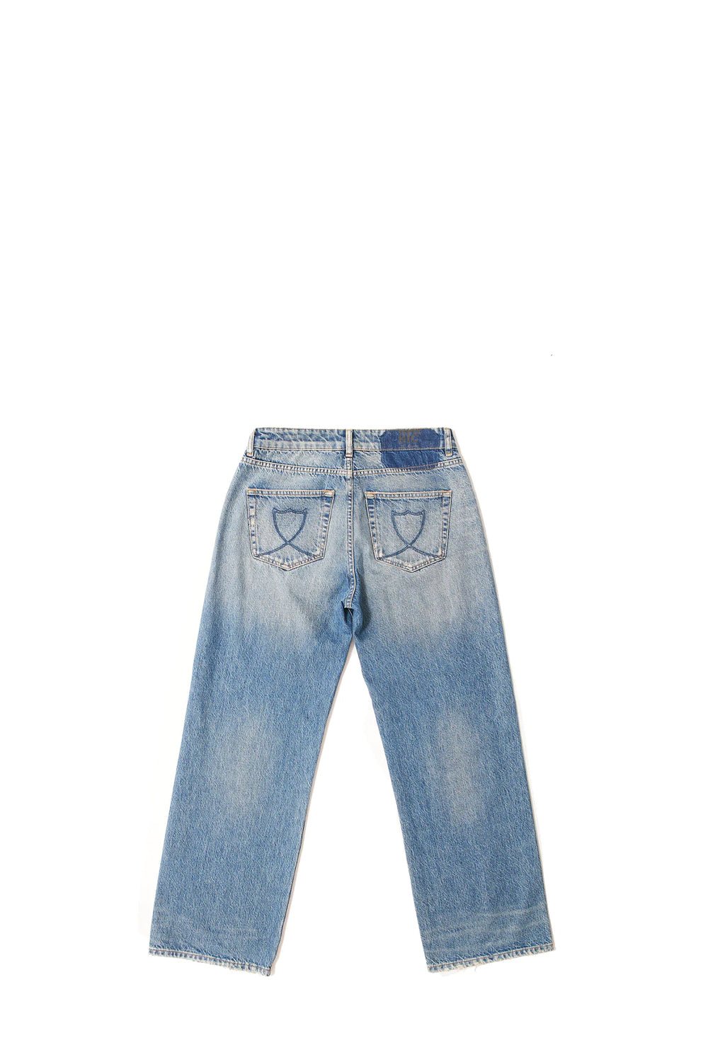 VICTORIA VINTAGE 5 pockets blue jeans, zip and button closure. Boyfriend fit. 100% cotton. Made in Italy. HTC LOS ANGELES